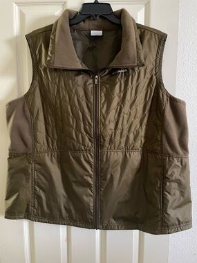 Columbia Olive Green Quilted Vest with Brown Fleece Trim